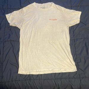 Medium Mens Columbia T-shirt